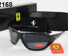 lunettes-de-soleil-ferrari-homme-3